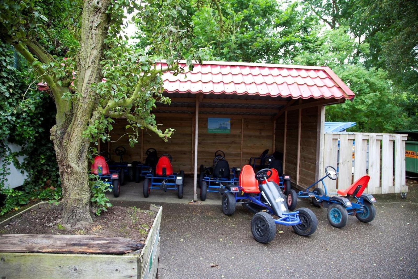 Vakantiepark Eigen Wijze Bant ภายนอก รูปภาพ