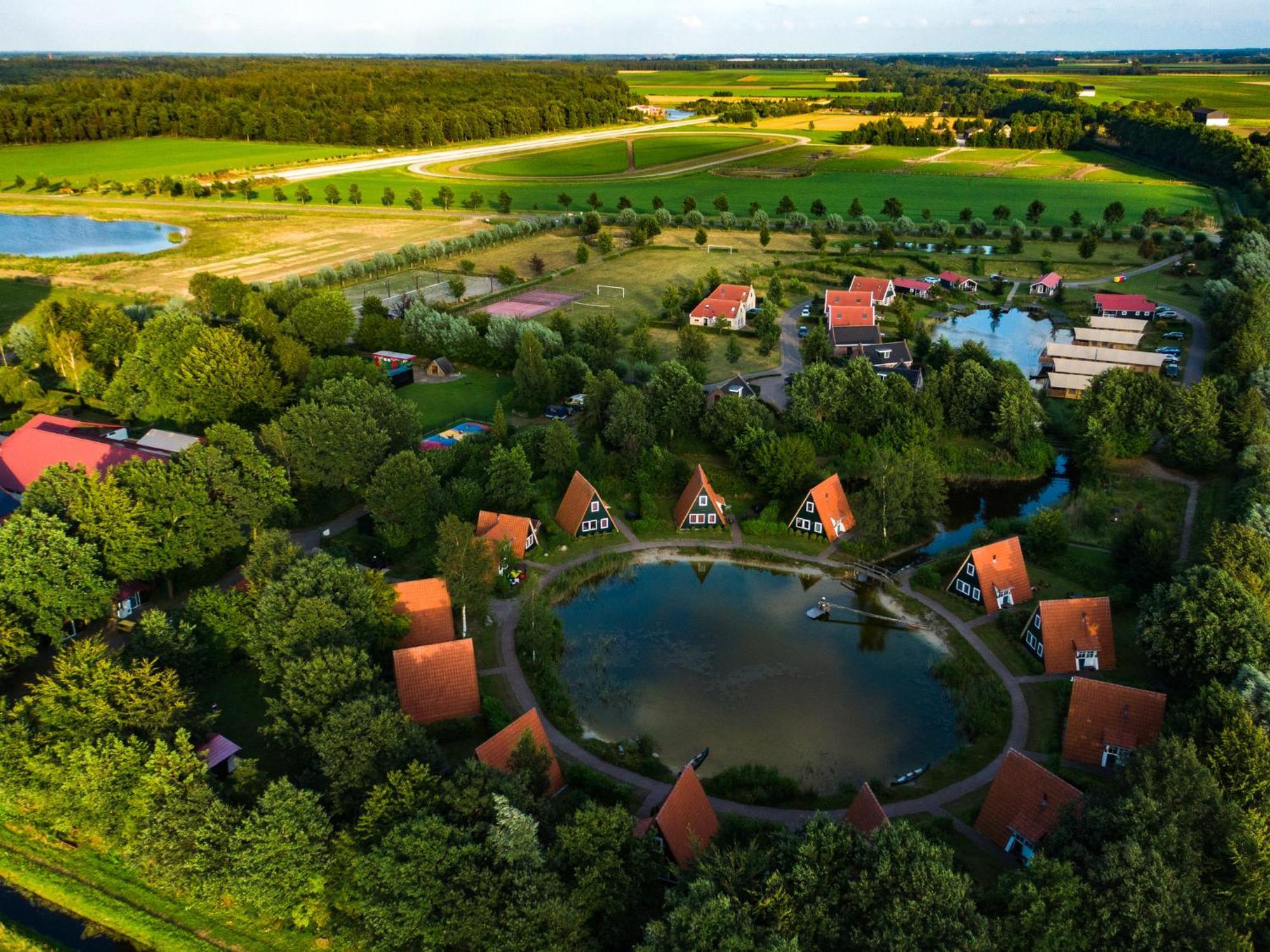 Vakantiepark Eigen Wijze Bant ภายนอก รูปภาพ